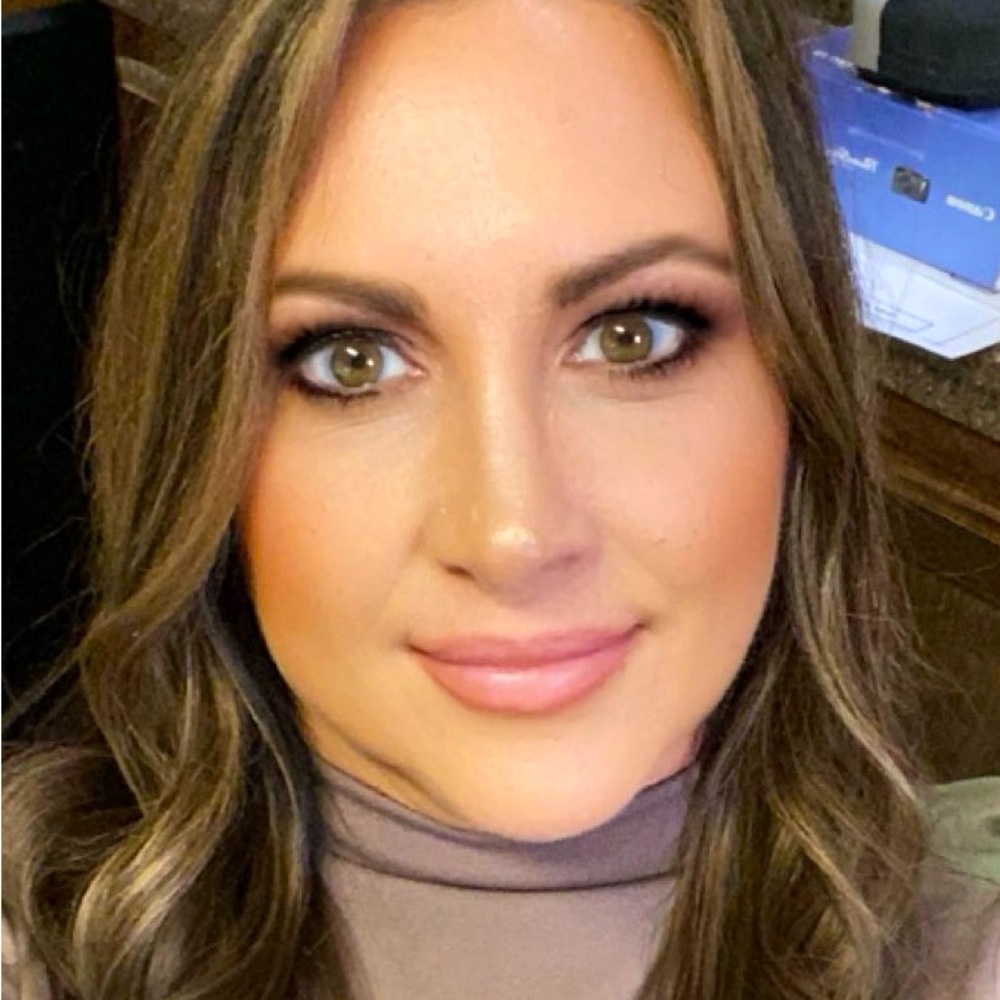 Meet your Posher, Tina